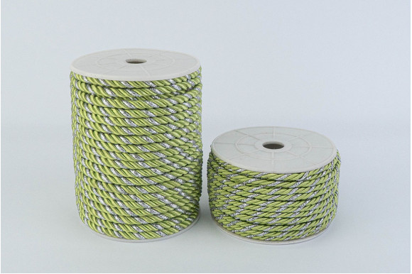 Шнур декоративный салатово-серебристый 5 мм Шнур декоративный салатово-серебристый 5 мм
