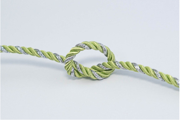 Шнур декоративный салатово-серебристый 5 мм Шнур декоративный салатово-серебристый 5 мм