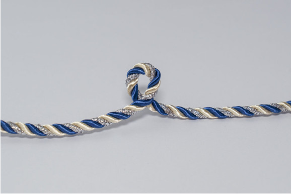 Шнур декоративний синьо-молочний 5 мм