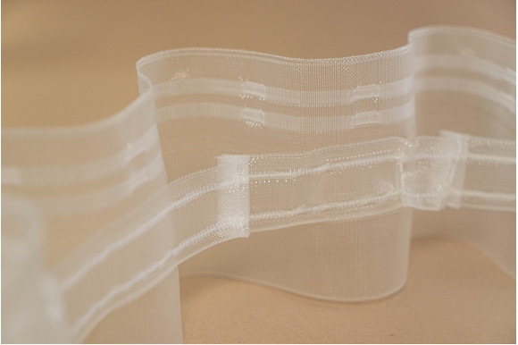 Тесьма фальшлюверсная под крючки LFL-10-990 с фиксацией складки 1:2