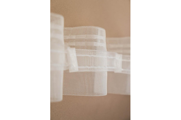 Тесьма фальшлюверсная под крючки LFL-10-990 с фиксацией складки 1:2