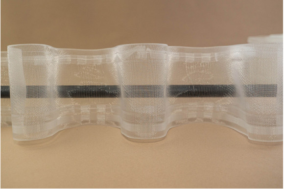 Тесьма фальшлюверсная под крючки и трубу LFL-10-1006 с фиксацией складки 1:2