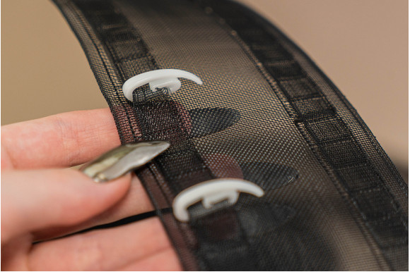 Тесьма фальшлюверсная под крючки LFL-8 черная