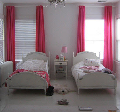 Розовые шторы для детской комнаты